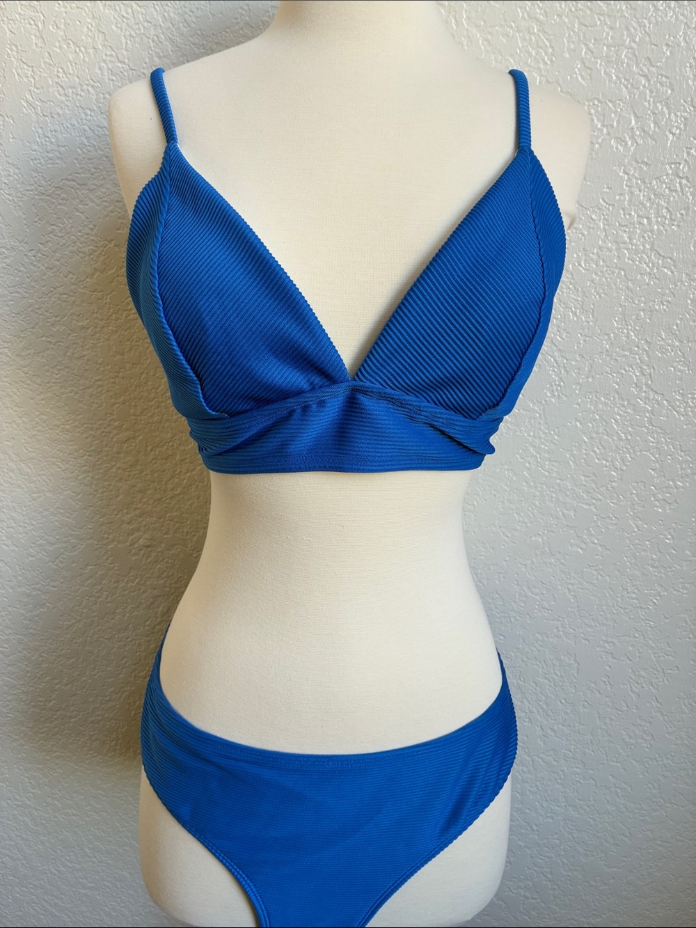 Cupshe Ribbed Triangle Bikini Set in Bright Blue